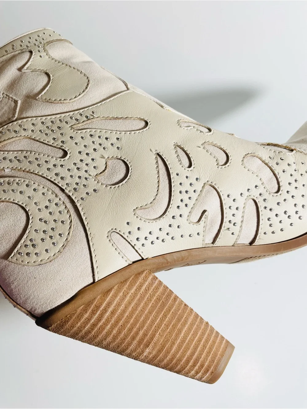 CARLOS SANTANA Cream Western Ankle Boots with Stud Detail - Picture 11 of 15